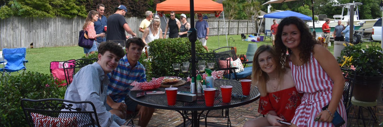 rainey_niles's profile banner image