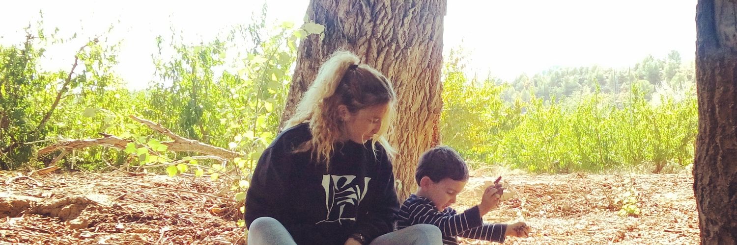 lorenuggg's profile banner image