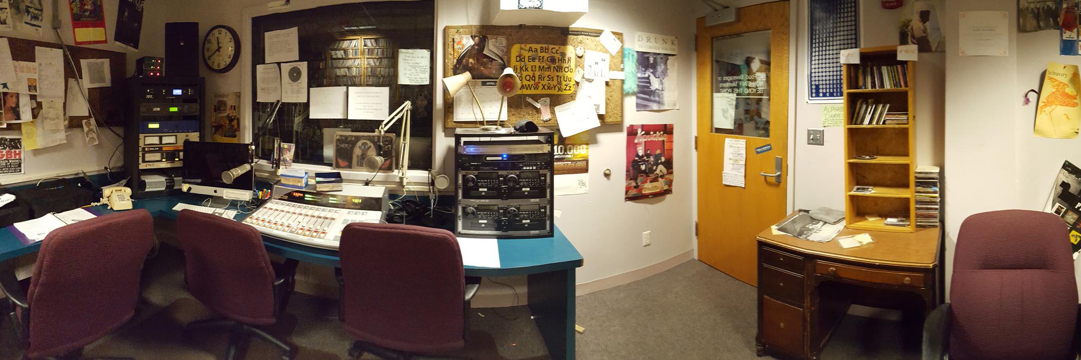 KUMM Radio banner
