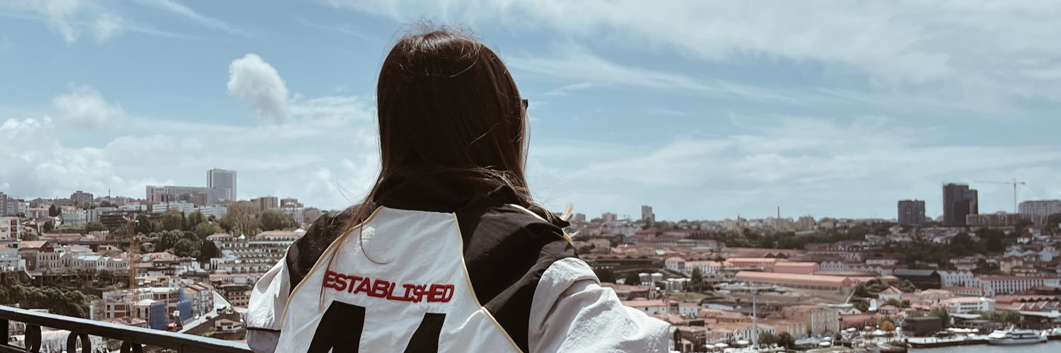 laramaia90's profile banner image