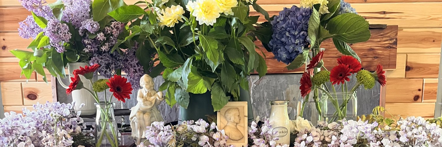 Lady MacGyver banner