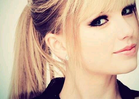 TaylorSwiftBali's profile banner image