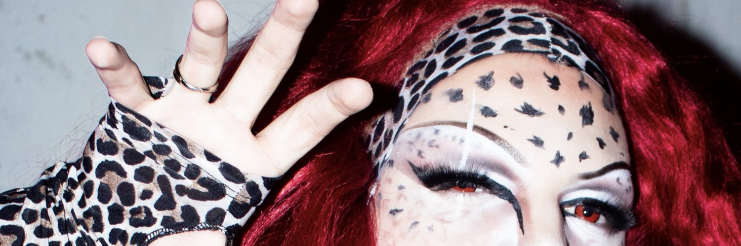 Eclipsa aquela la que performa banner