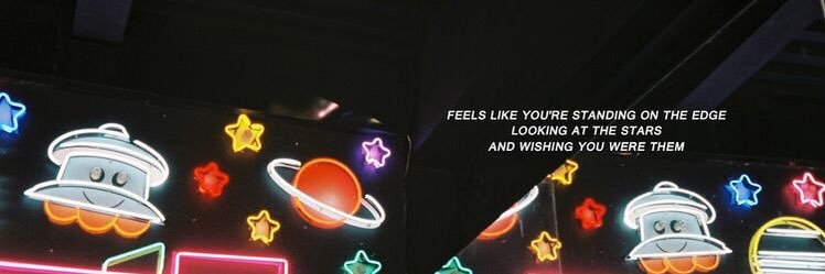 AAMINA 🍓 banner