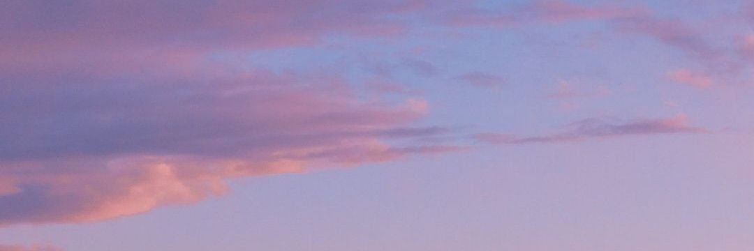iredescentt's profile banner image