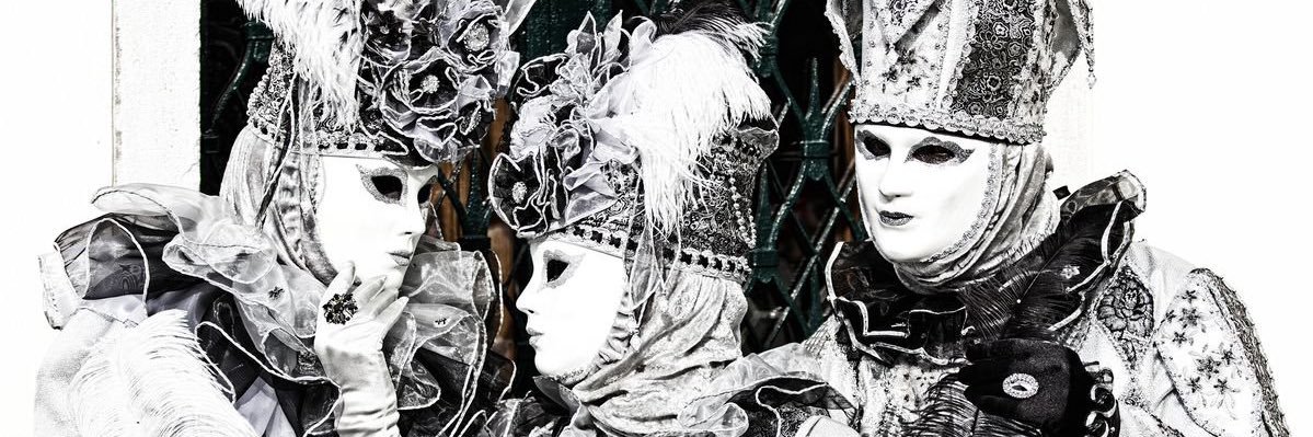 KENZO™ 的个人资料封面