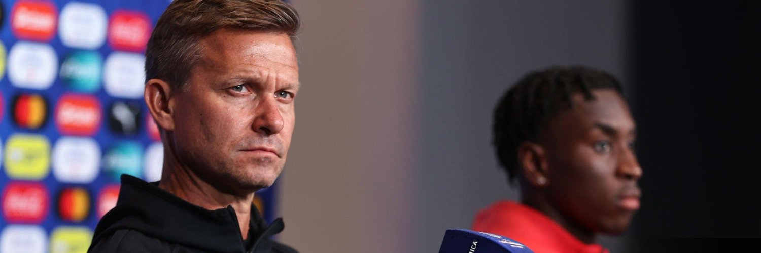 Verticality all da way banner