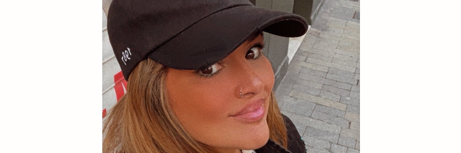 Maite auce✈️💜🦁💚 banner