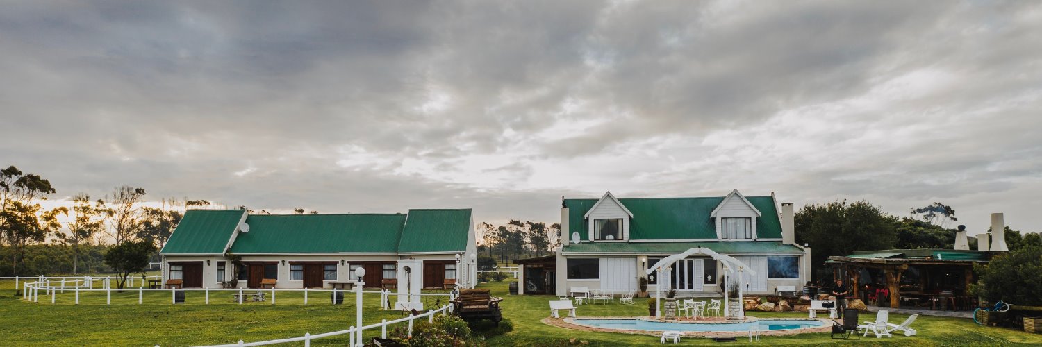 TNiquaStableInn's profile banner image