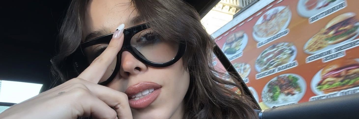 Rebecaator's profile banner image