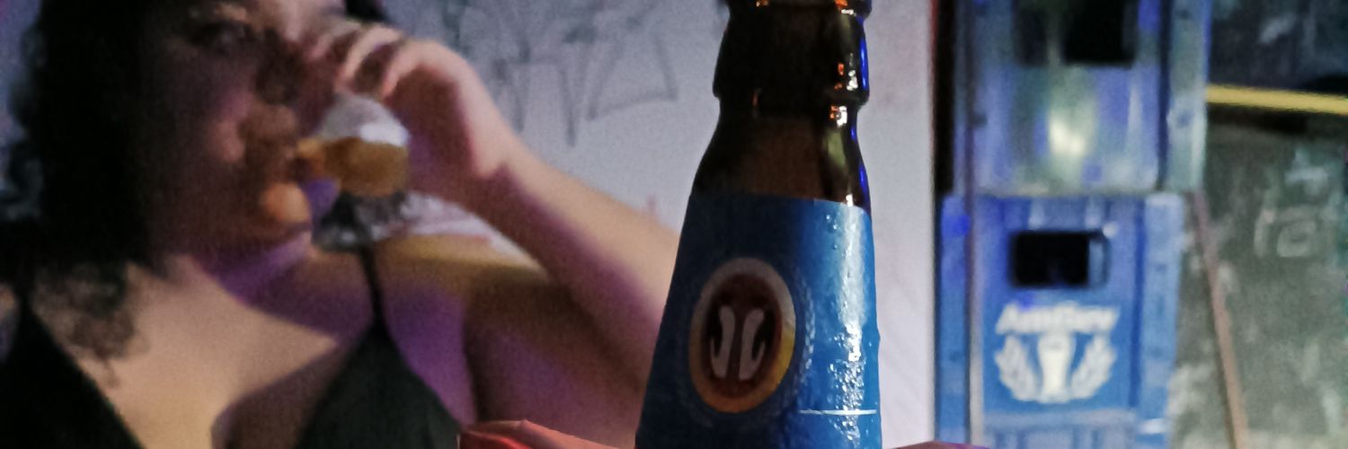 zabeelly's profile banner image