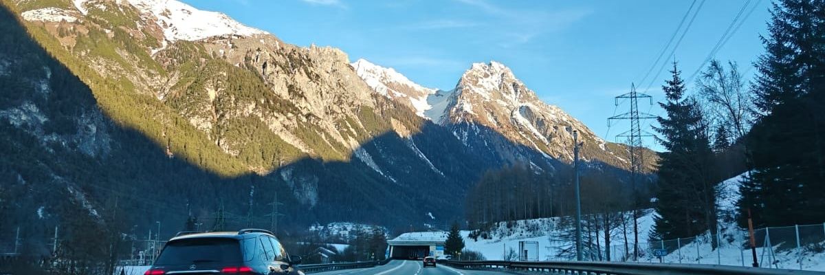 arjunhardas's profile banner image