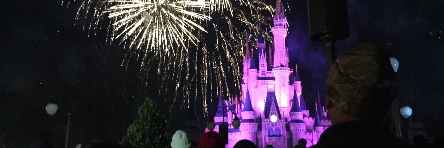 Mantha_Lou's profile banner image