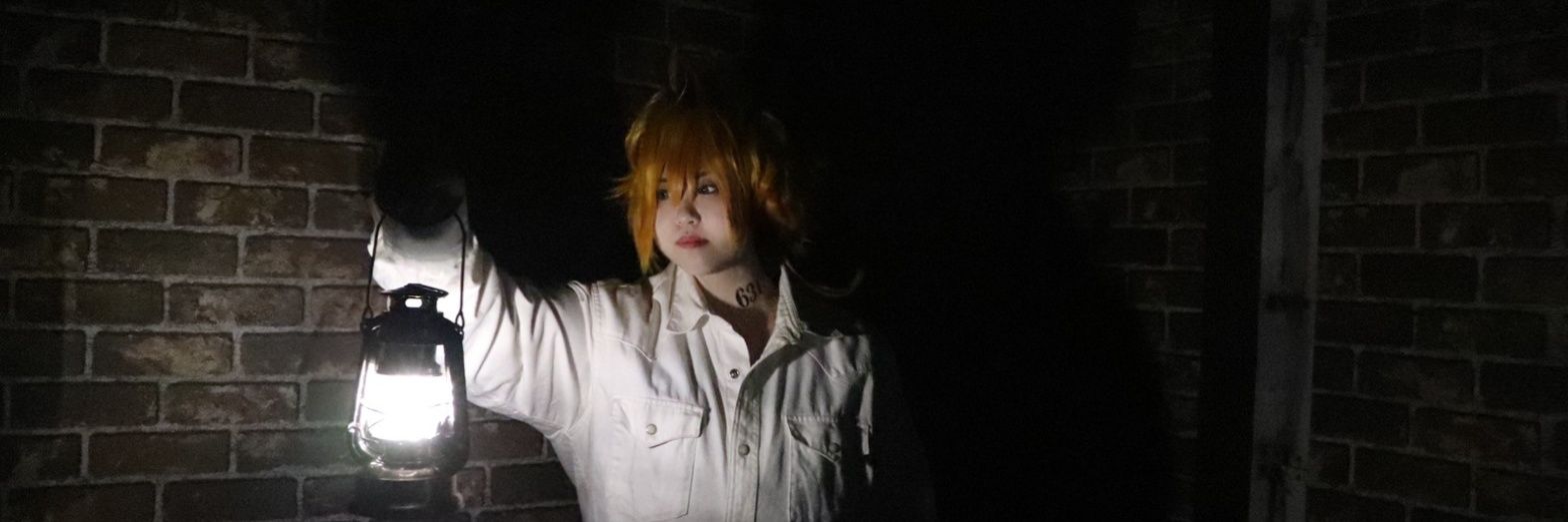 riara2525's profile banner image