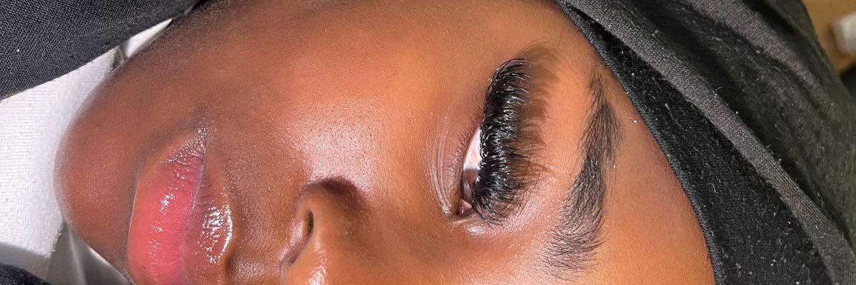 Glearluxe's profile banner image