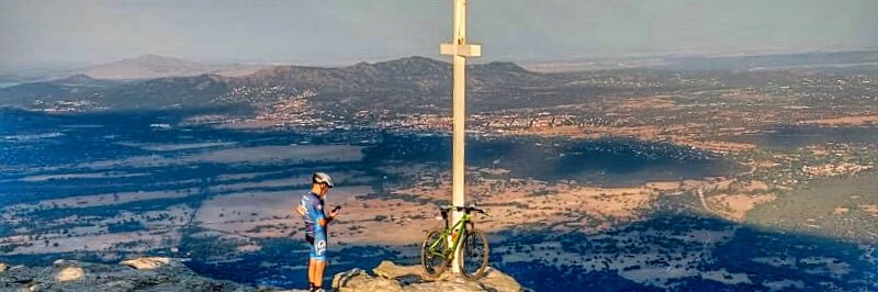 Roberto Fernández banner