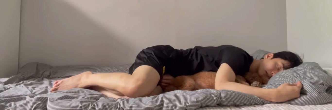auminterest's profile banner image