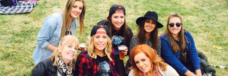 niamh_fox's profile banner image