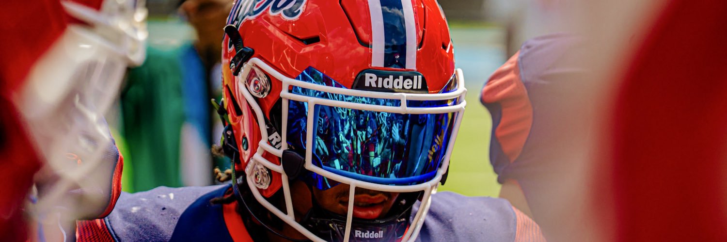 Javier Everett banner