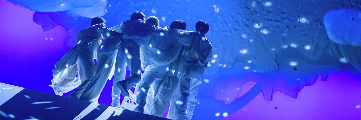 vikki241's profile banner image