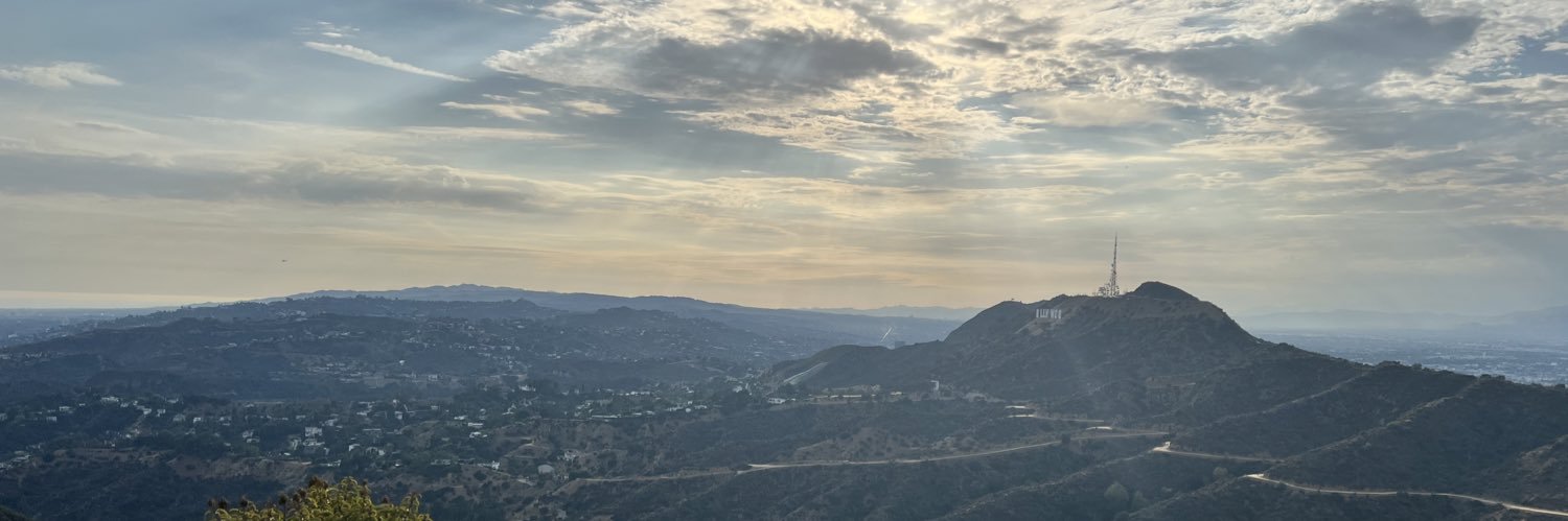 juliadavids🖤 banner