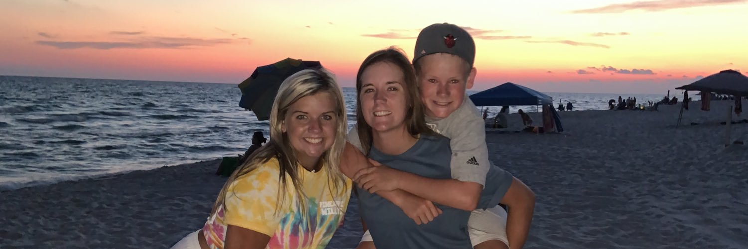 hannahboyer_'s profile banner image