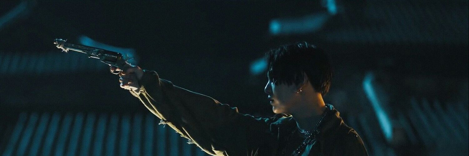 petty satoru🦋 banner