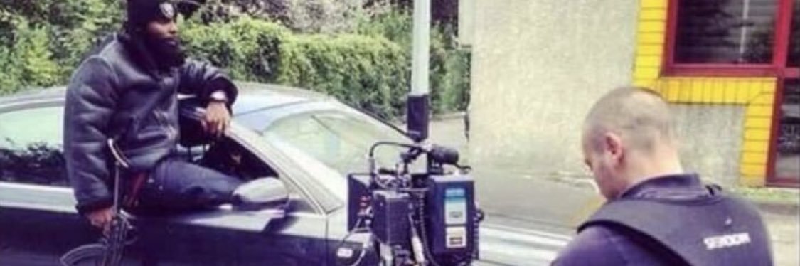 L banner