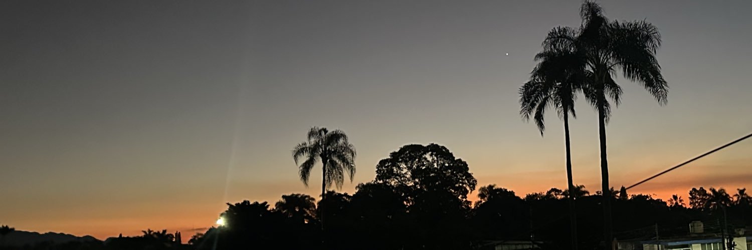 uri_guzmanr's profile banner image