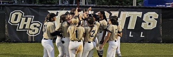 Oakleaf Softball banner