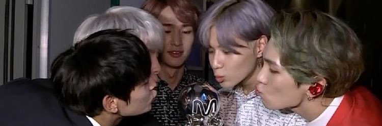 shineewrld2's profile banner image
