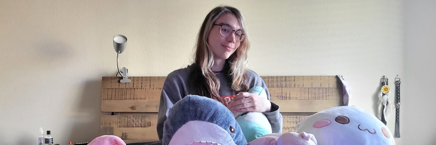Emilybun🐁 banner