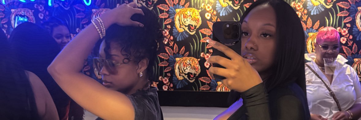 mone_rene's profile banner image