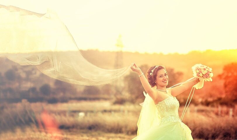 pelin isik banner