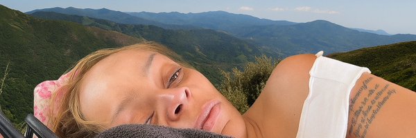 XaireBlanco Profile Banner