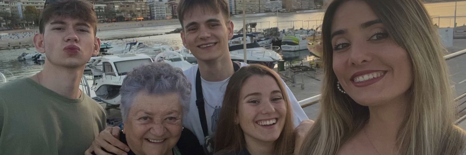 itziarsaez1's profile banner image