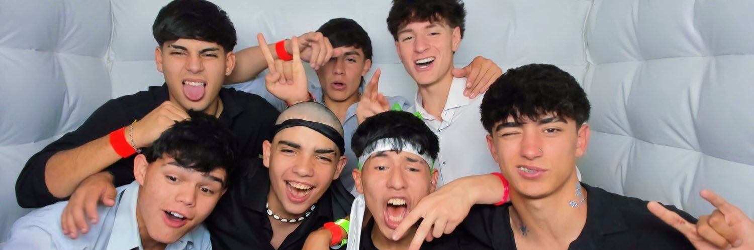 ssantinavv's profile banner image