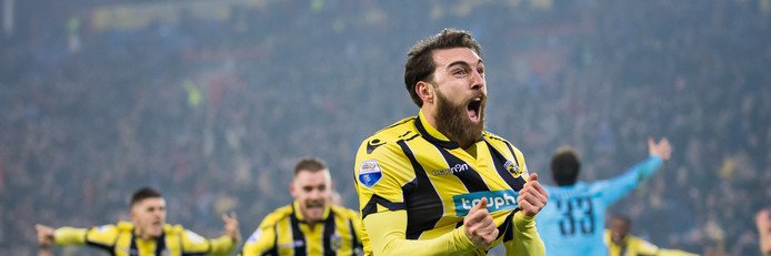 Thom banner