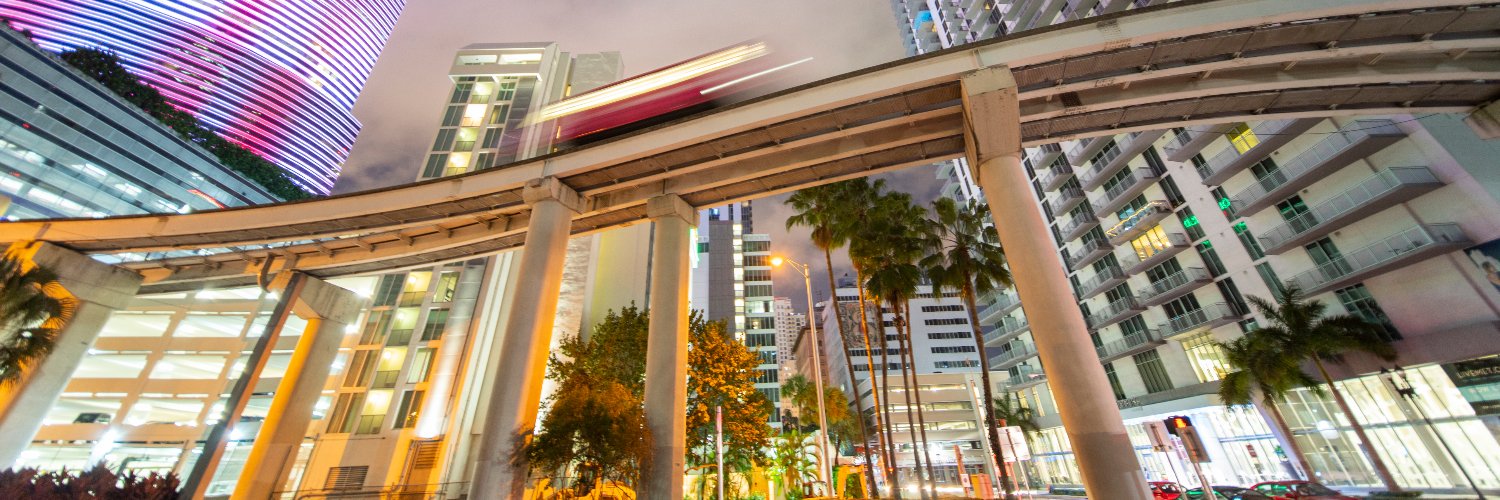 luxepropertymia's profile banner image