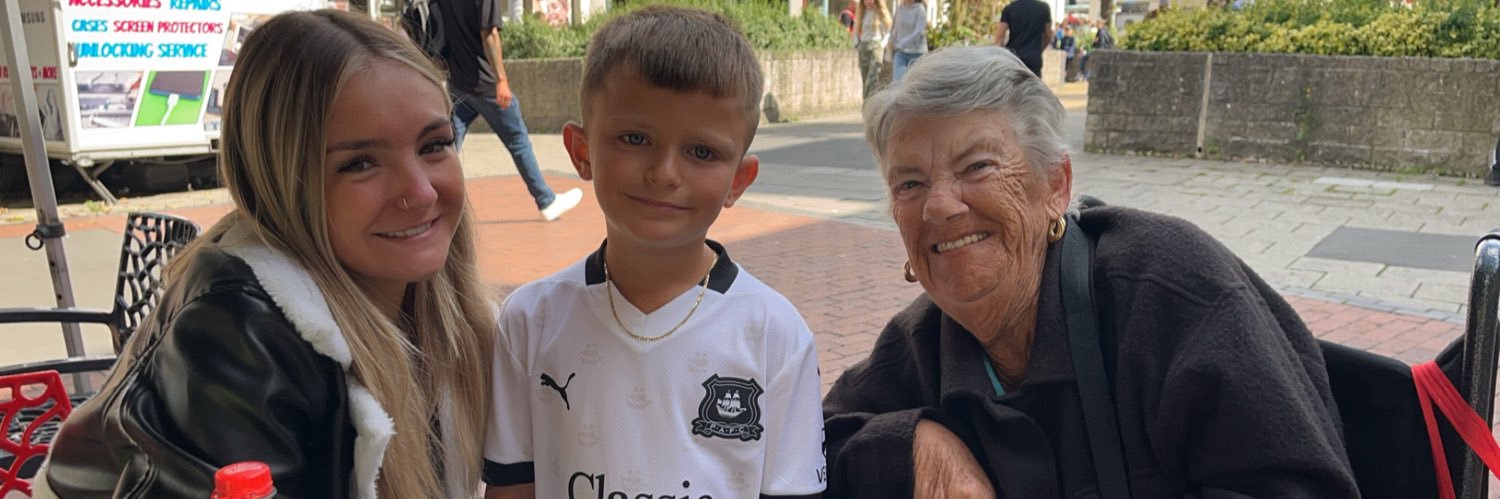 leelee_981's profile banner image