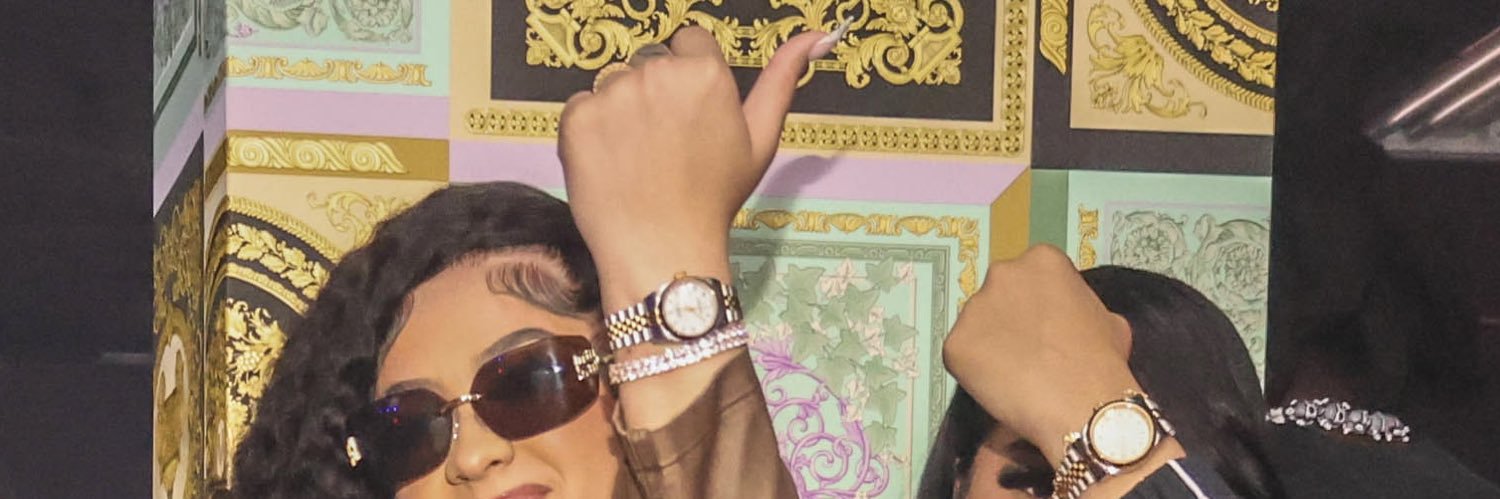HER!'s banner