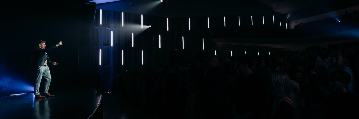 EsEdzus's profile banner image