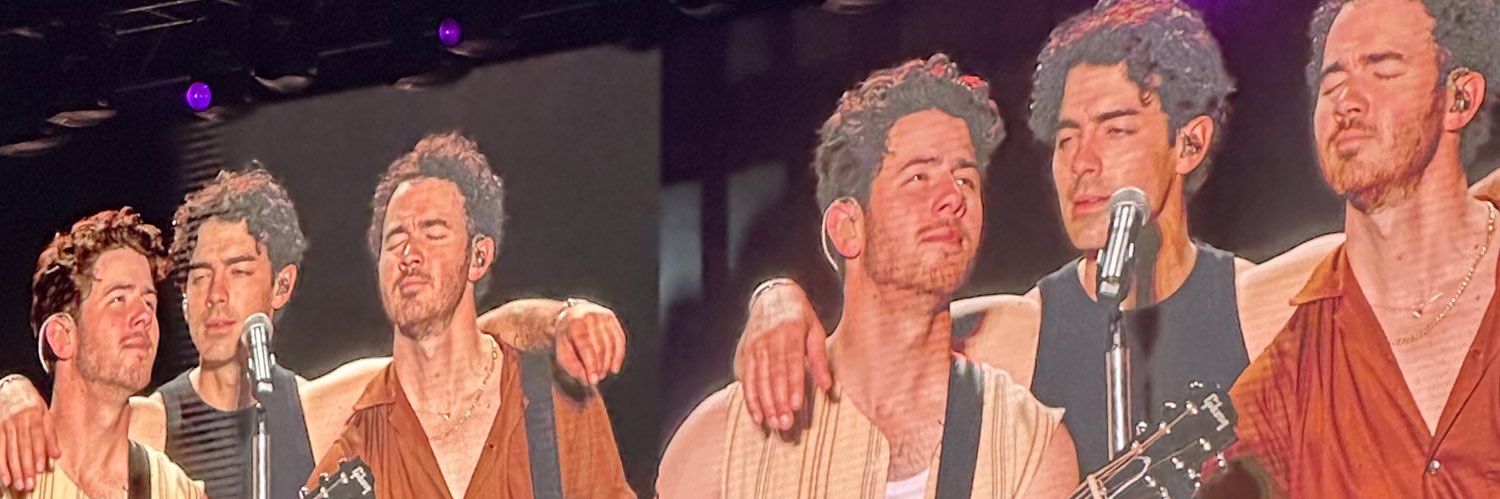 danikuzz's profile banner image