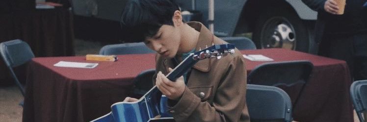 yearxpic's profile banner image