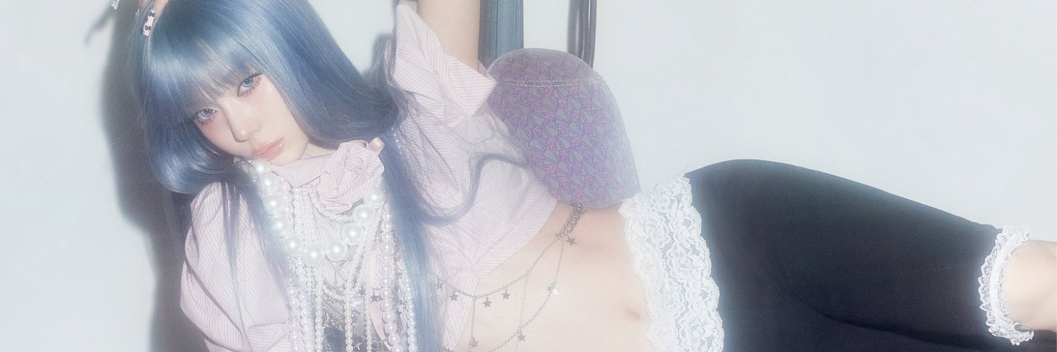 zeescent's profile banner image