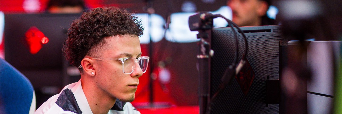 André Garcia banner