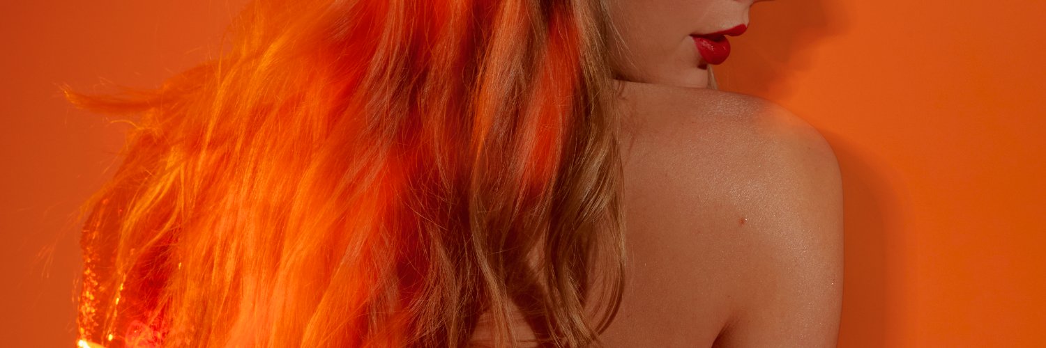 Oona | 🍁✨ banner