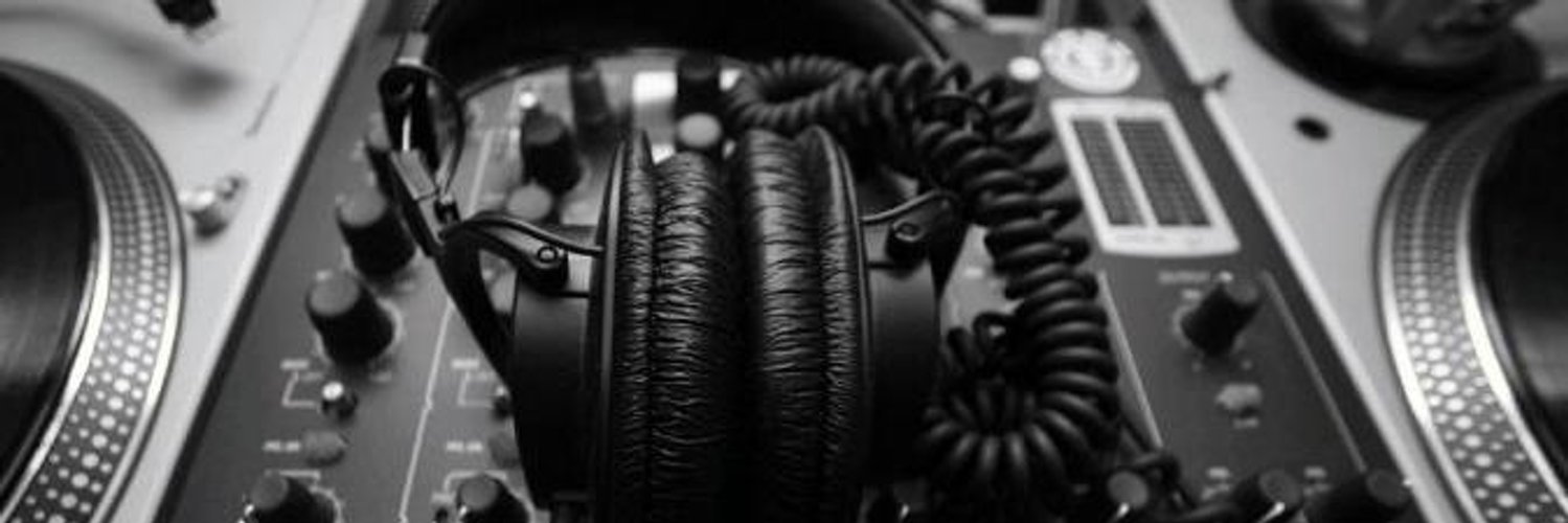 Samuel_Akes's profile banner image
