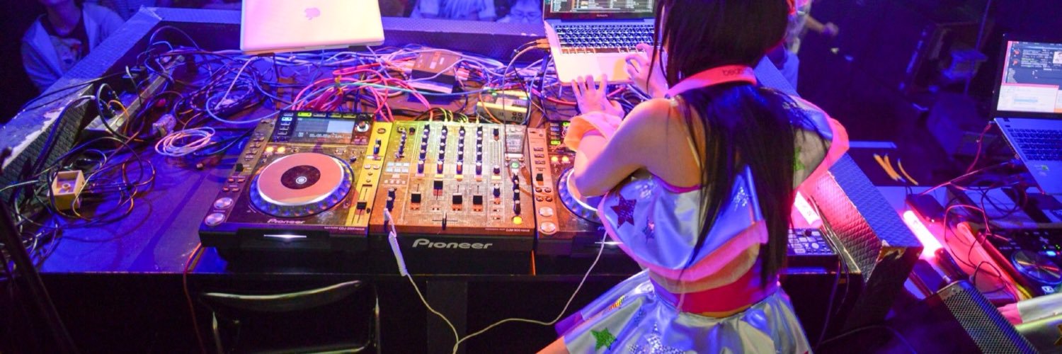 快盗天使まな banner