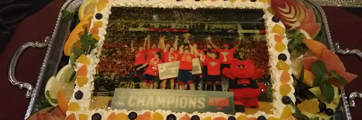 conyum's profile banner image